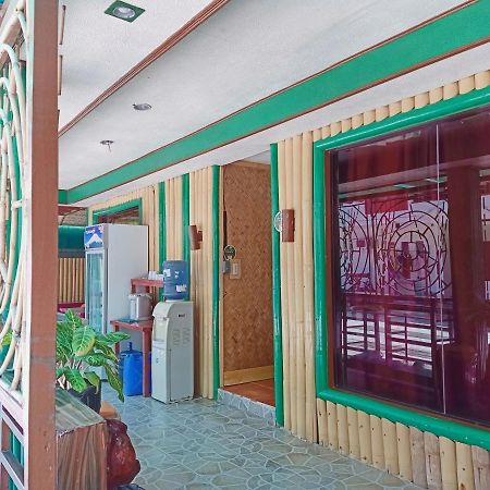 אל נידו Chariz Inn מראה חיצוני תמונה