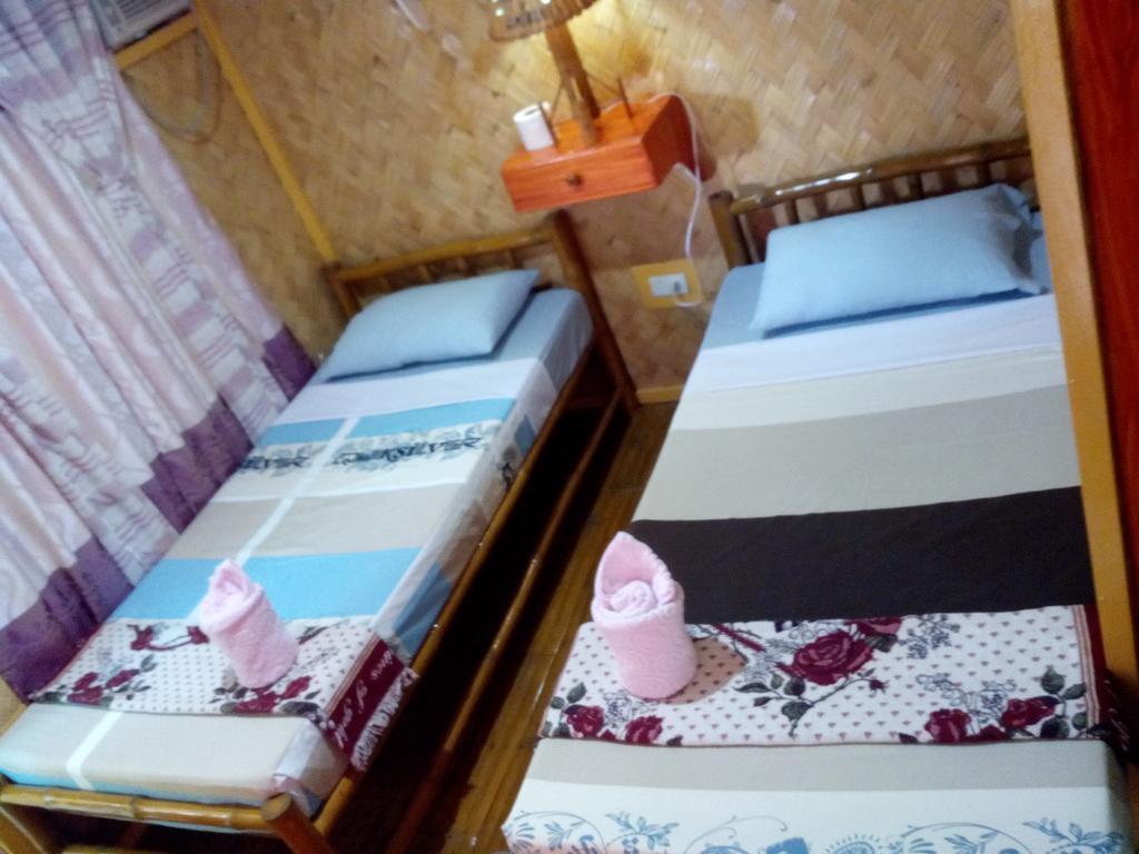 אל נידו Chariz Inn חדר תמונה